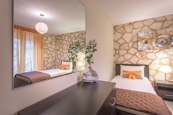 Limneon Hotel